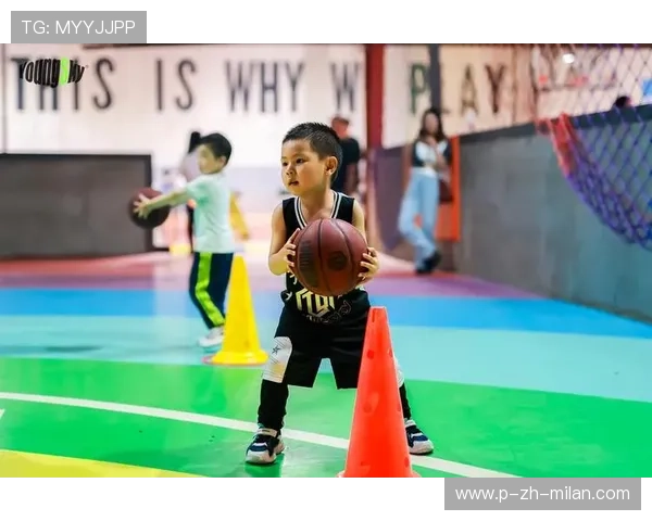 “青春筑梦”全国青少年篮球志愿者培训正式开启，青少年篮球培训中心