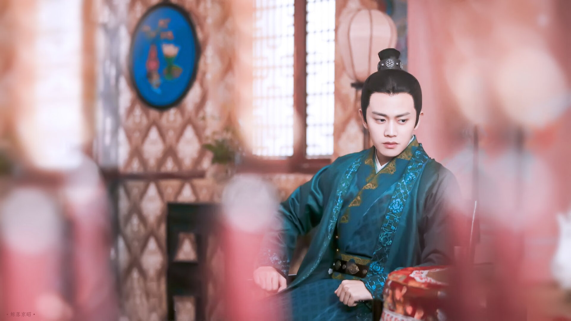 -外教与本土文化冲突明显，纯外教和中外教对比