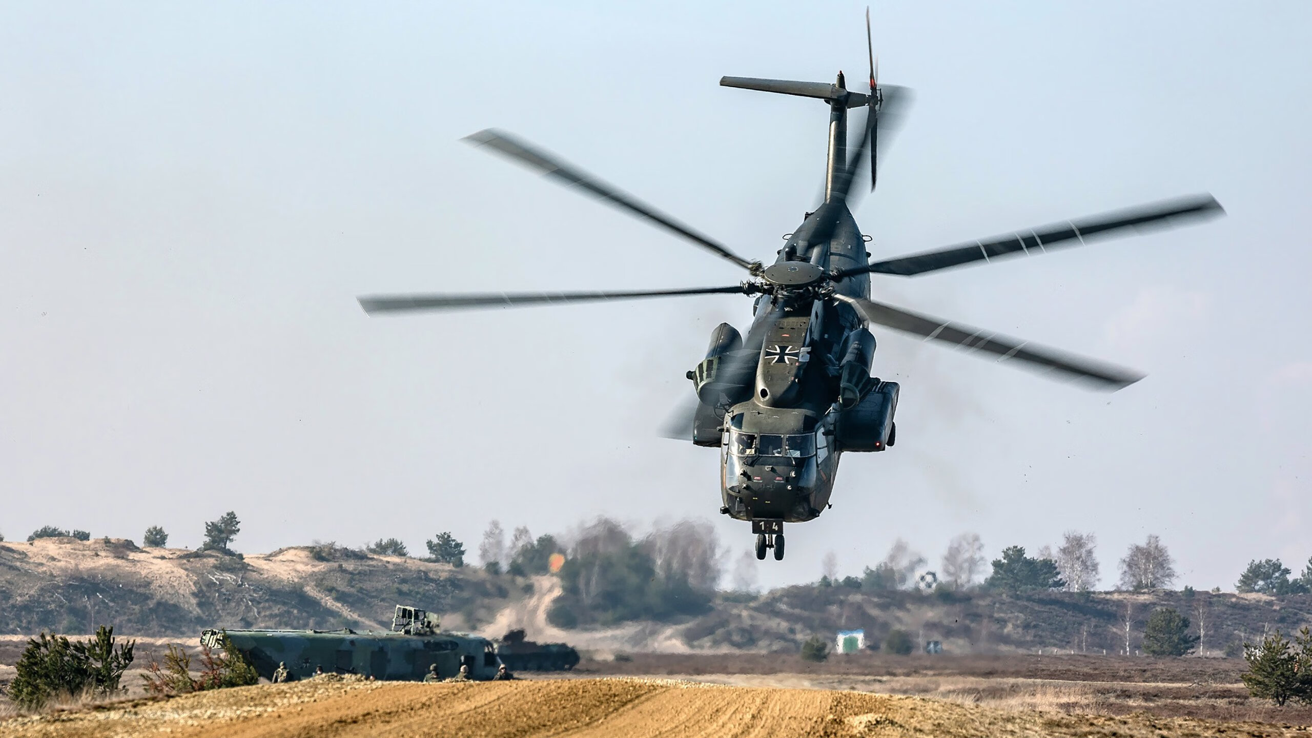 Milan Sports-“亚戈·卡尔曼：攻防兼备的橄榄球天才，成就阿根廷美洲狮队辉煌未来”