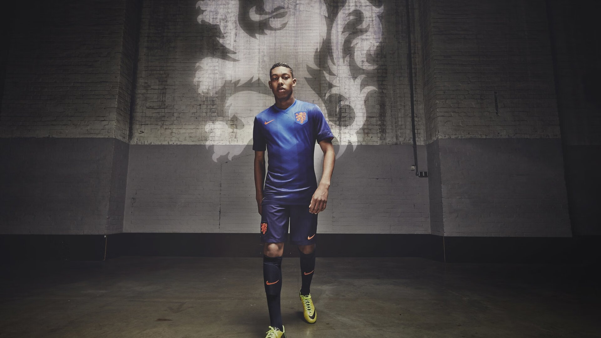 米兰体育-中国足球联赛推广非比赛日球迷社交活动体系，中国足球非官方发言人