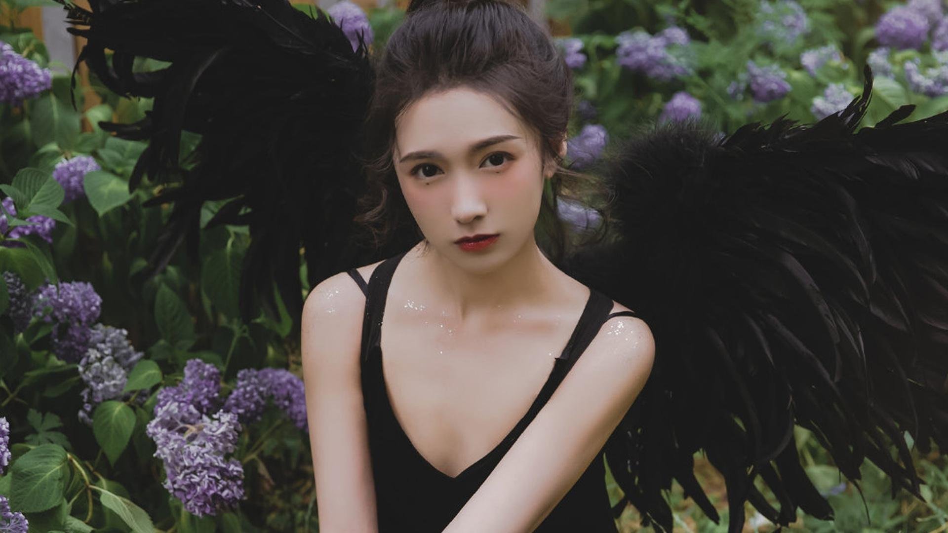 米兰体育官网-布克突破拉开优势太阳持续掌控场上节奏,布克有潜力吗