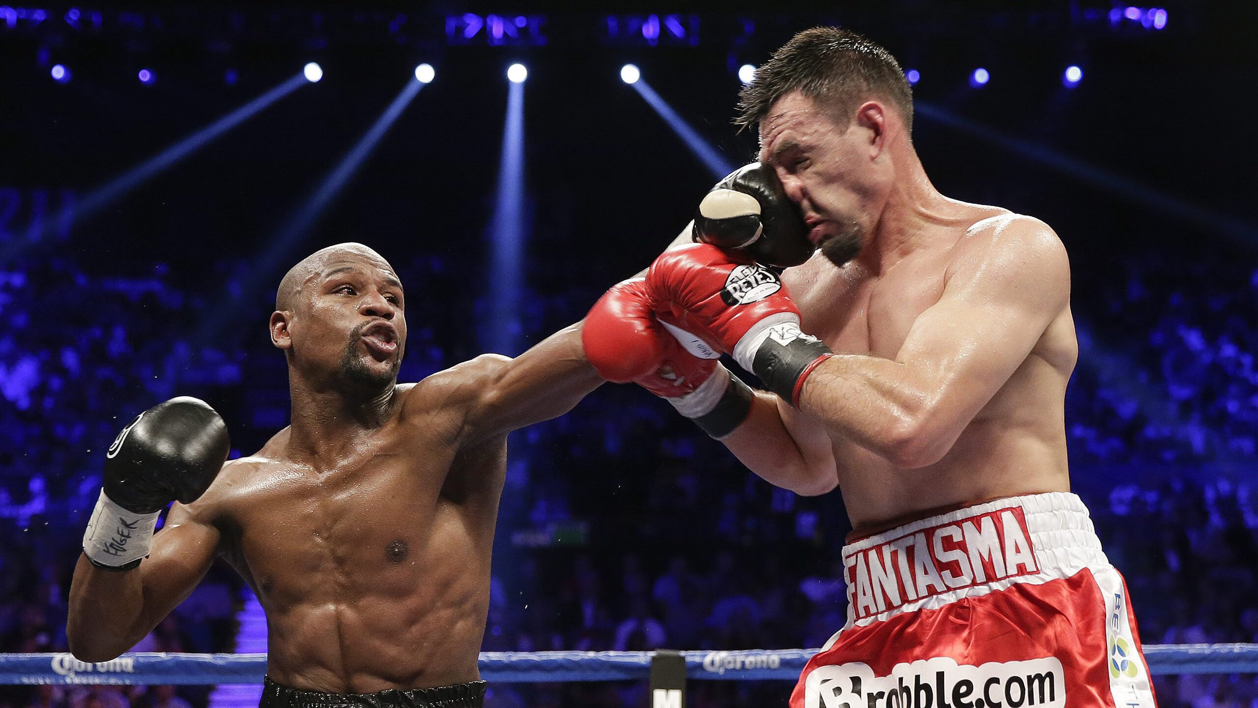 中国举重选手刷新个人纪录